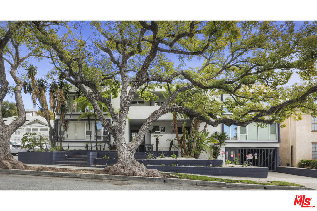 1328 Havenhurst Dr #201, West Hollywood, CA 90046