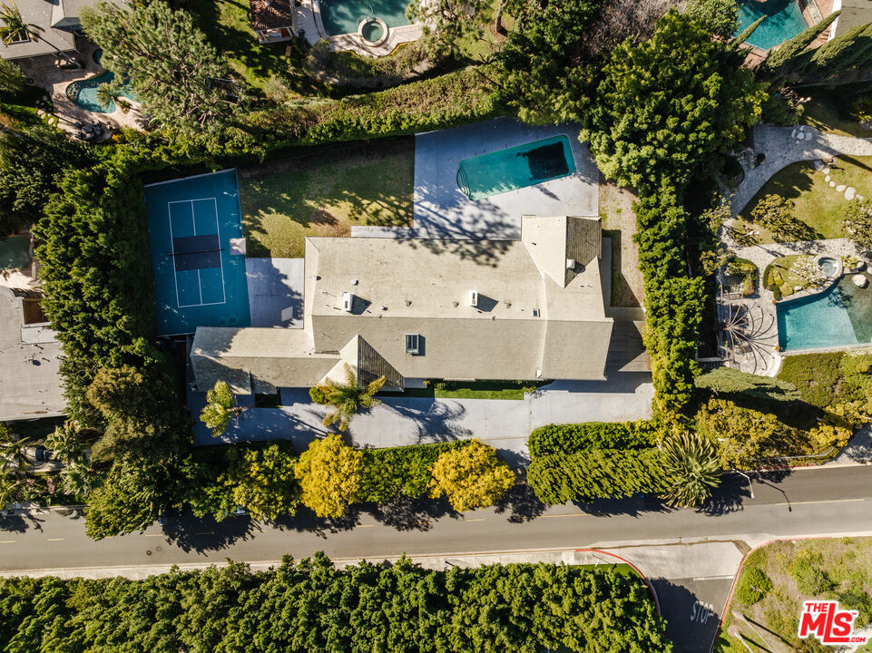 1071 Laurel Way, Beverly Hills, CA 90210 MLS 23240473 Redfin