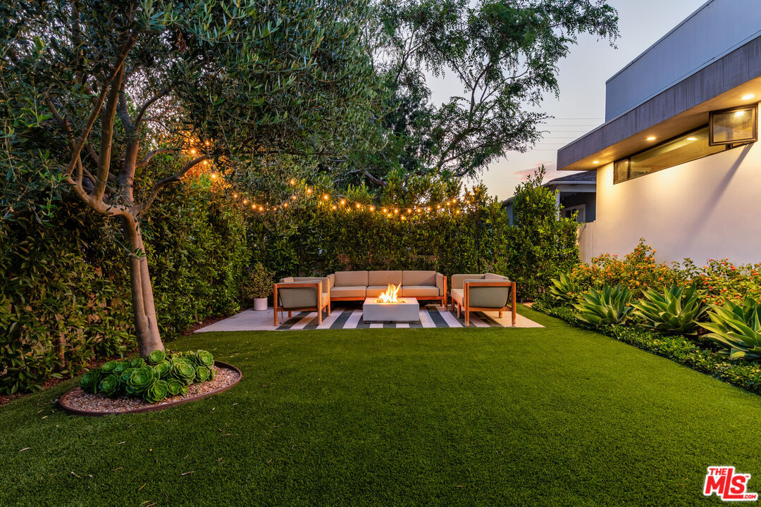 3616 Maplewood Ave, Los Angeles, CA 90066