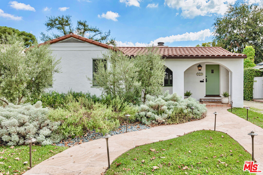 Redfin Studio City