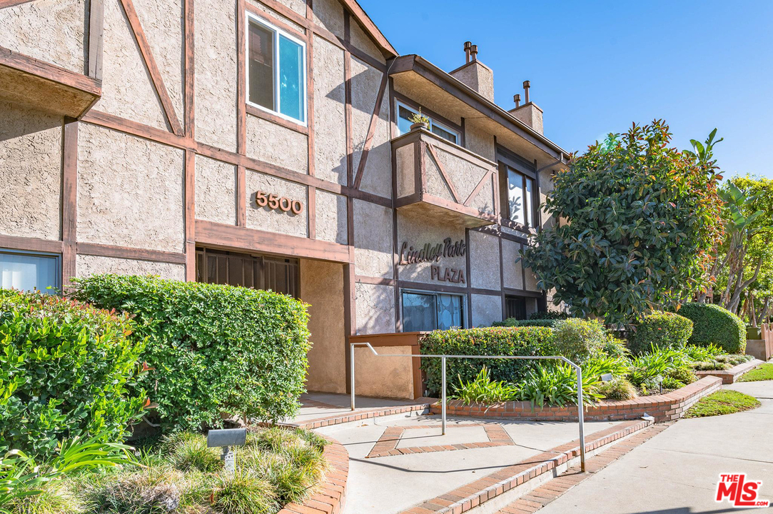 5500 Lindley Ave 215 Encino Ca 91316 Mls 20 667740 Redfin 5500 Lindley Ave 215 Encino Ca 91316, 20 215 40 House Plans