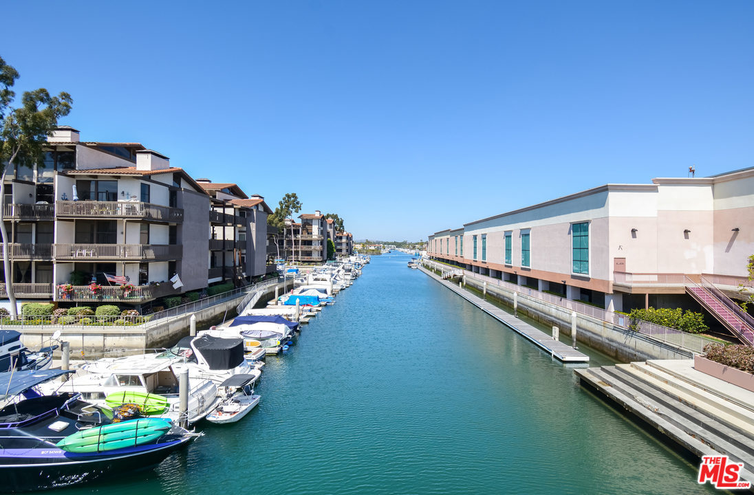 7317 Marina Pacifica Dr, Long Beach, CA 90803 | MLS# 21 ...