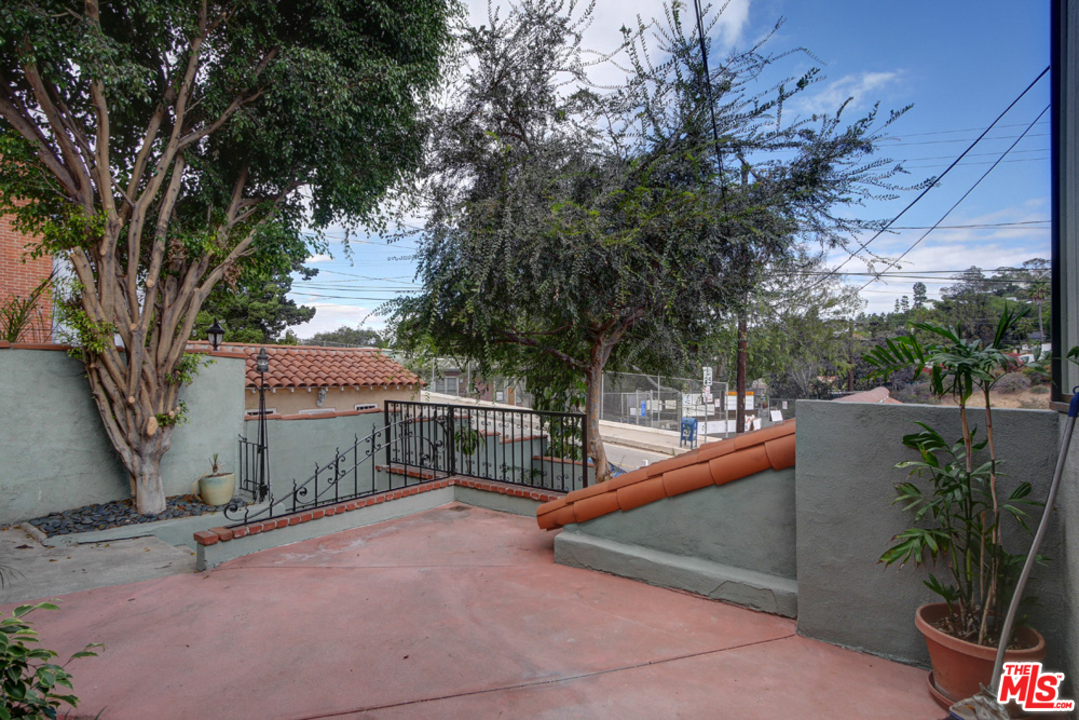 6810 Woodrow Wilson Dr, Los Angeles, CA 90068 MLS 14790787 Redfin