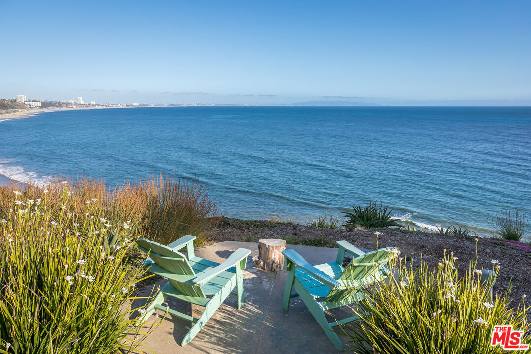 17366 W Sunset Blvd Unit 203-B, Pacific Palisades, CA 90272 | MLS# 22 ...