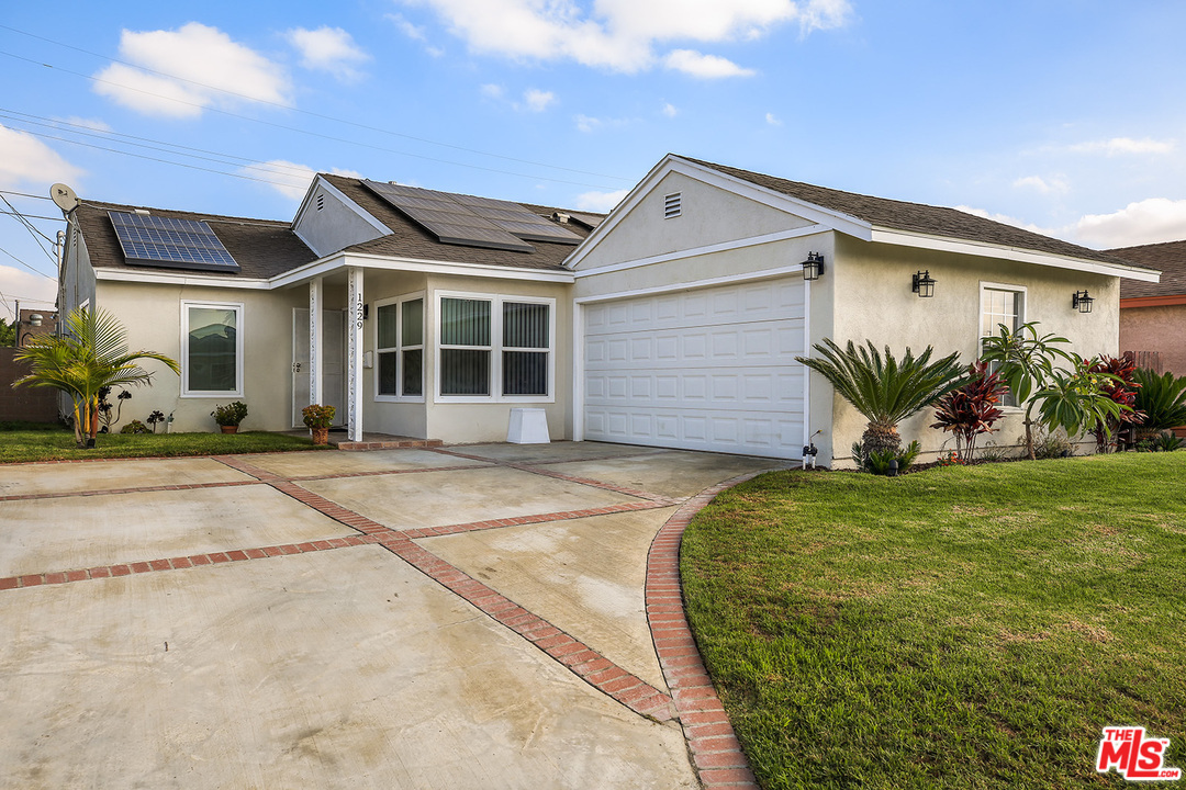 1229 E 140th St, Compton, CA 90222 | MLS# 18-395882 | Redfin
