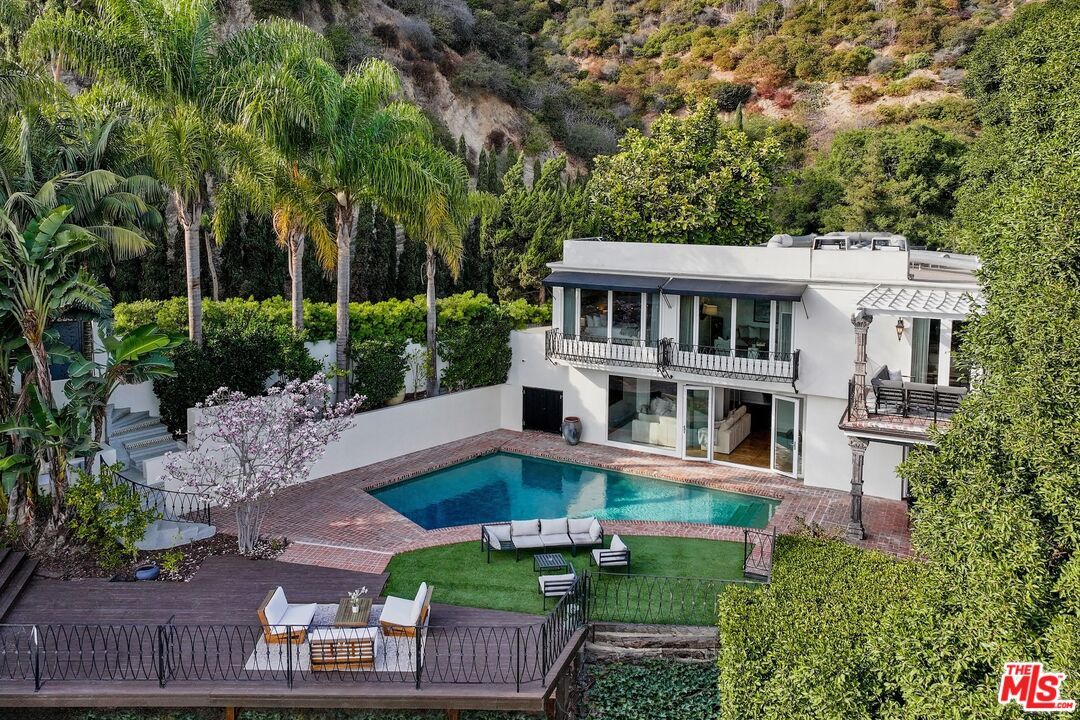 8828 Thrasher Ave, Los Angeles, CA 90069 | For Sale ($6,100,000) | MLS# 25-488927 | Redfin 8828 Thrasher Ave, Los Angeles, CA 90069 | For Sale ($6,100,000) | MLS# 25-488927 | Redfin