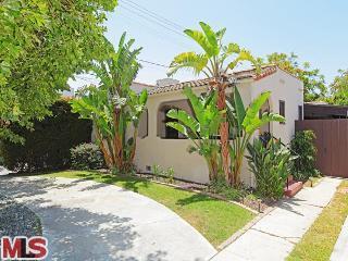 713 N Poinsettia Pl, Los Angeles, CA 90046
