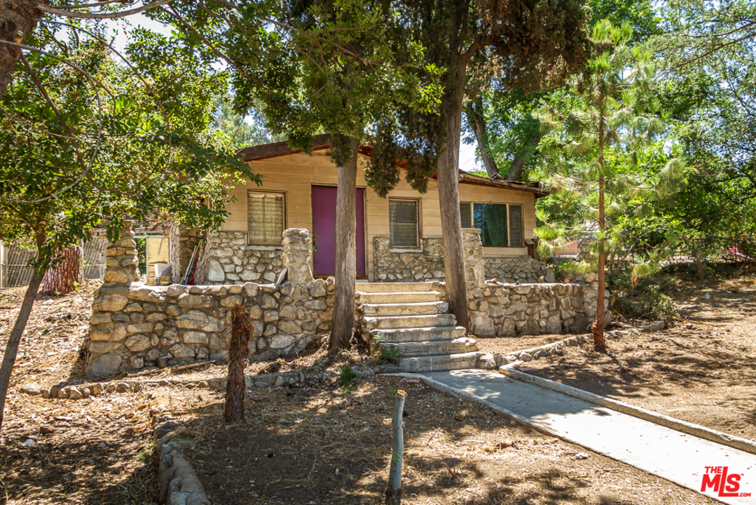 10554 Hillhaven Ave, Tujunga, CA 91042 Redfin