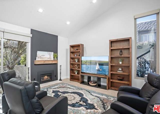 Property at 6225 Shoup Ave #88, Woodland Hills, CA 91367, 1 bed, 2 baths