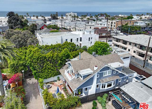 Property at 111 Dudley Ave, Venice, CA 90291, 4 beds, 4.5 baths