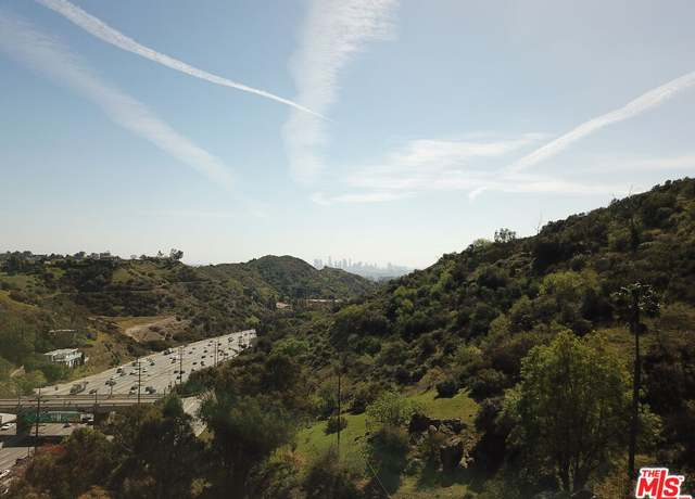 Property at 2925 N Park Center Dr, Los Angeles, CA 90068