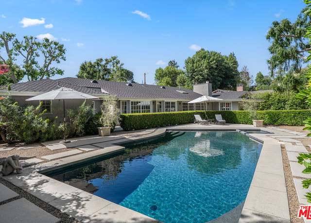 Property at 4658 Del Moreno Dr, Woodland Hills, CA 91364, 5 beds, 3.5 baths