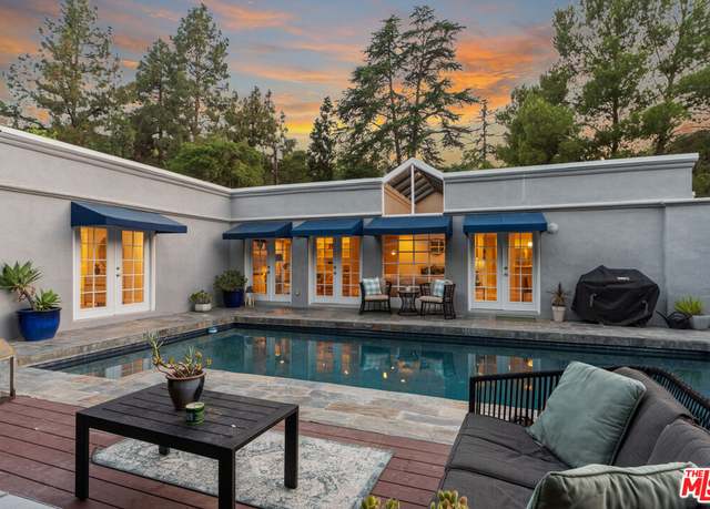 Property at 3564 Summerfield Dr, Sherman Oaks, CA 91423, 5 beds, 3.5 baths