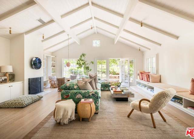 Property at 434 Carroll Canal, Venice, CA 90291, 3 beds, 2.5 baths