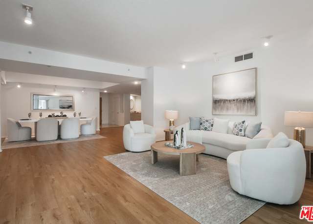 Property at 13600 Marina Pointe Dr #415, Marina Del Rey, CA 90292, 2 beds, 2.5 baths
