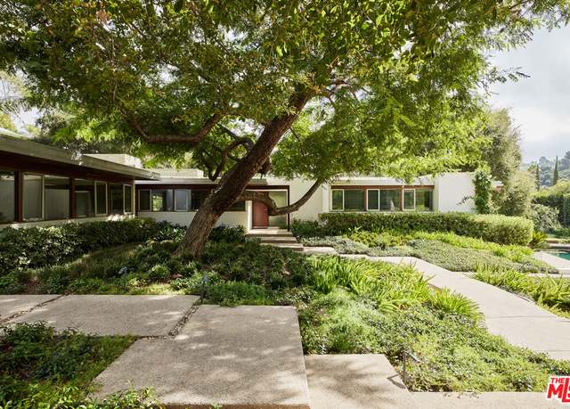 Property at 3970 Archdale Rd, Encino, CA 91436, 5 beds, 3.5 baths