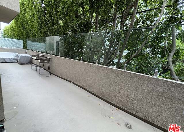 Property at 1521 Greenfield Ave #104, Los Angeles, CA 90025, 2 beds, 2.5 baths