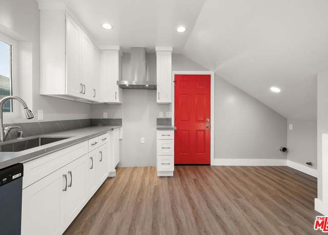 Property at 1617 W 24th St, Los Angeles, CA 90007, 5 beds, 5 baths