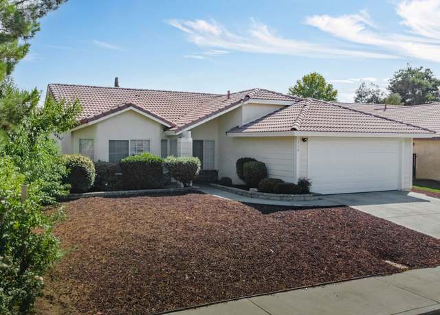 Property at 716 E Avenue J9, Lancaster, CA 93535, 4 beds, 2 baths