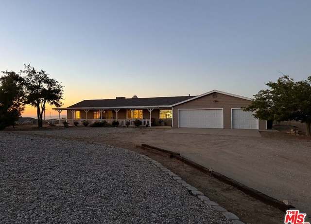 Property at 8125 Centola Rd, Phelan, CA 92371, 3 beds, 2 baths
