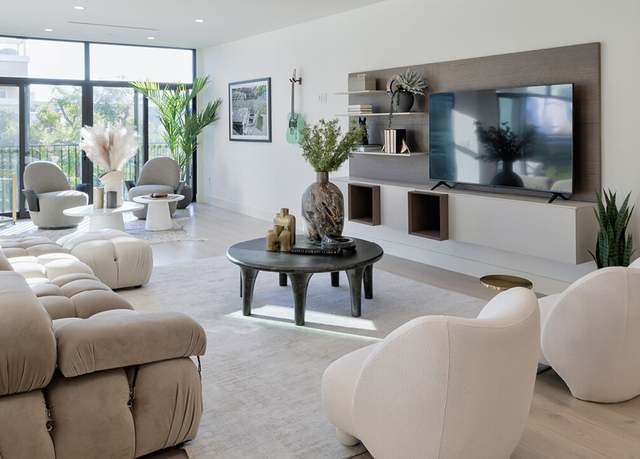 Property at 425 N Palm Dr #403, Beverly Hills, CA 90210, 2 beds, 2.5 baths