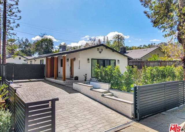 Property at 22126 De La Osa St, Woodland Hills, CA 91364, 3 beds, 3 baths