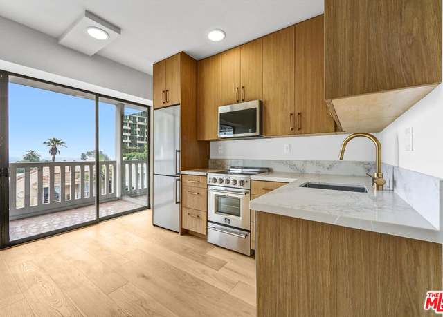 Property at 999 N Doheny Dr #306, West Hollywood, CA 90069, 1 bath