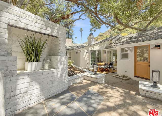 Property at 1831 Benedict Canyon Dr, Beverly Hills, CA 90210, 3 beds, 2.5 baths