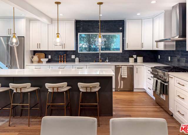 Property at 1363 S Curson Ave, Los Angeles, CA 90019, 3 beds, 3.5 baths