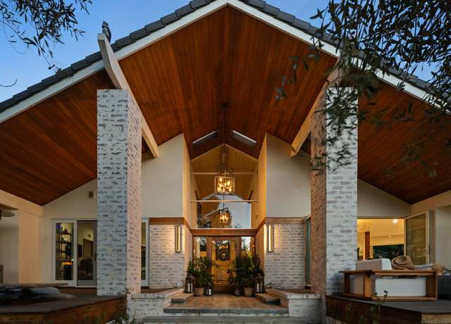 Property at 3410 Serra Rd, Malibu, CA 90265, 6 beds, 4.5 baths