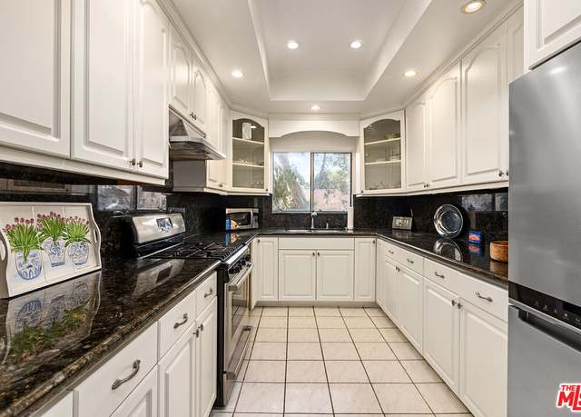 Property at 1209 Amherst Ave #201, Los Angeles, CA 90025, 2 beds, 2 baths