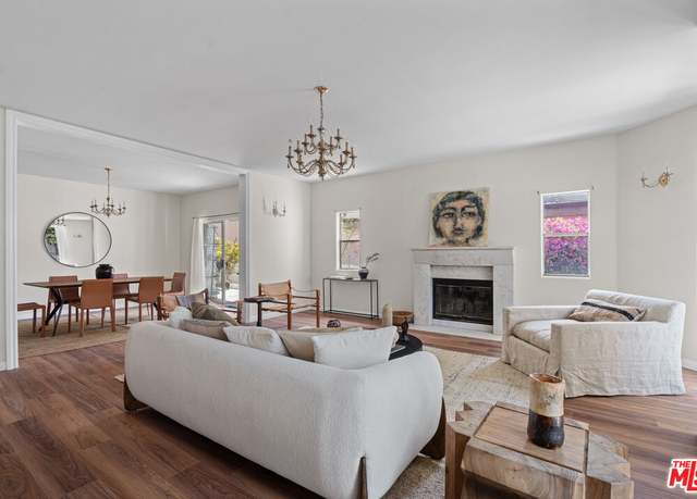 Property at 1524 Franklin St Unit E, Santa Monica, CA 90404, 3 beds, 2.5 baths