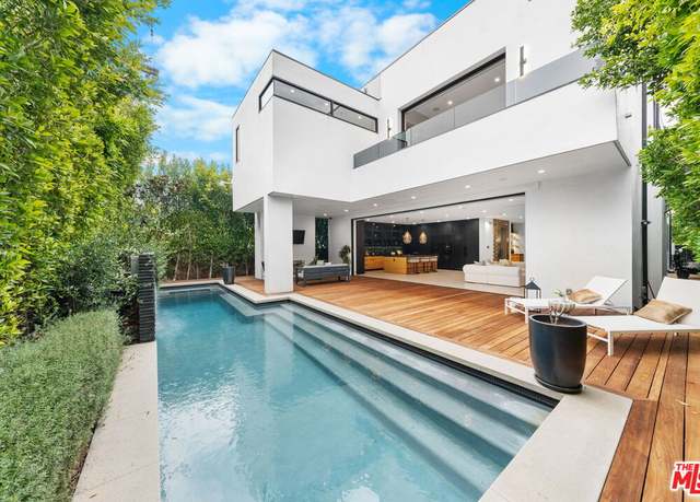 Property at 842 N Orange Grove Ave, Los Angeles, CA 90046, 5 beds, 5.5 baths