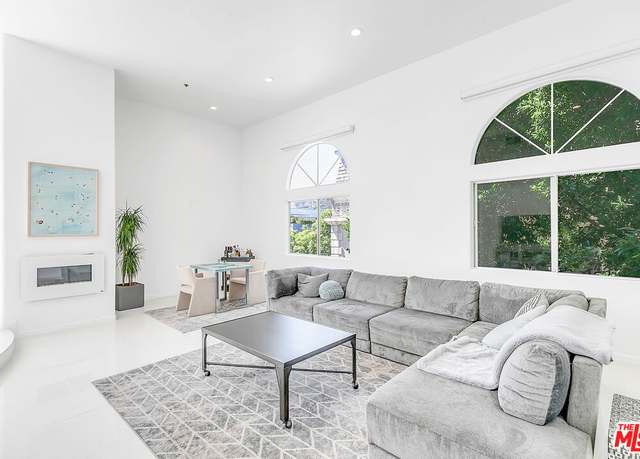 Property at 840 N Croft Ave #301, Los Angeles, CA 90069, 2 beds, 2 baths