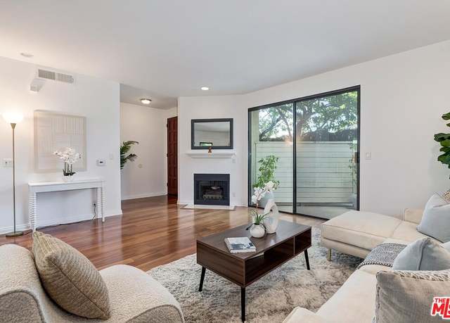 Property at 1754 11th St #104, Santa Monica, CA 90404, 2 beds, 2.5 baths