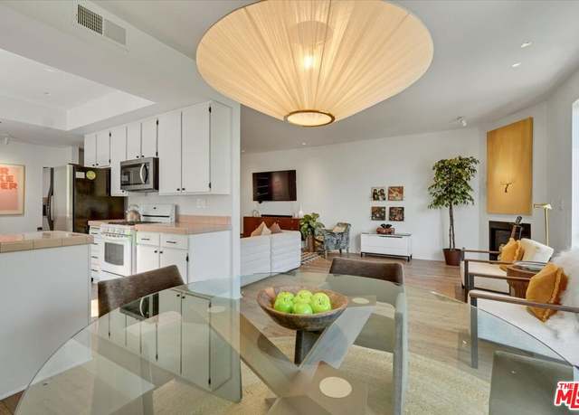 Property at 13331 Moorpark St #222, Sherman Oaks, CA 91423, 2 beds, 2 baths