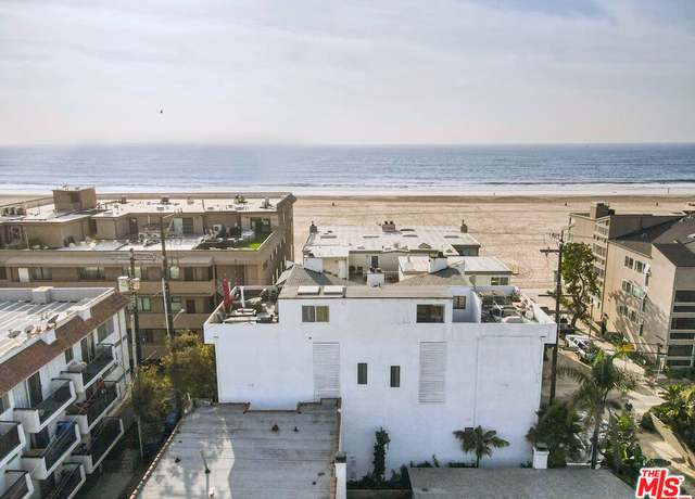Property at 14 Mast St Unit 3A, Marina Del Rey, CA 90292, 2 beds, 2 baths