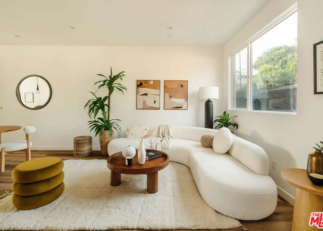 Property at 3843 N Riley Ln, Los Angeles, CA 90065, 2 beds, 2.5 baths