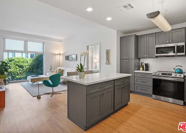 Property at 630 W 6th St #302, Los Angeles, CA 90017, 2 beds, 2 baths