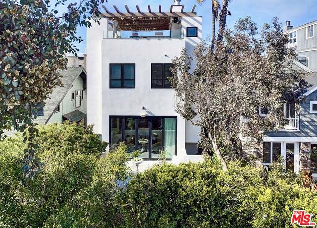 Property at 15 Reef St, Marina Del Rey, CA 90292, 6 beds, 5.5 baths