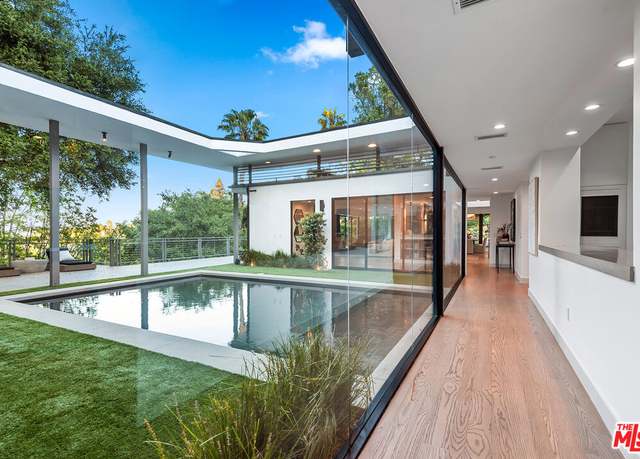 Property at 15941 Skytop Rd, Encino, CA 91436, 4 beds, 5 baths