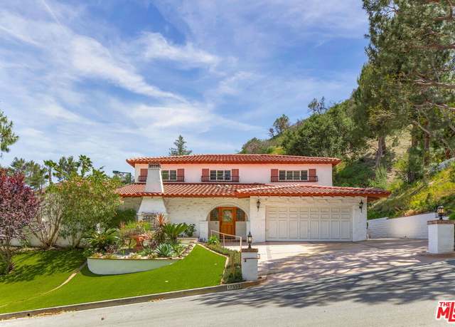 Property at 17552 Camino De Yatasto, Pacific Palisades, CA 90272, 5 beds, 4.5 baths