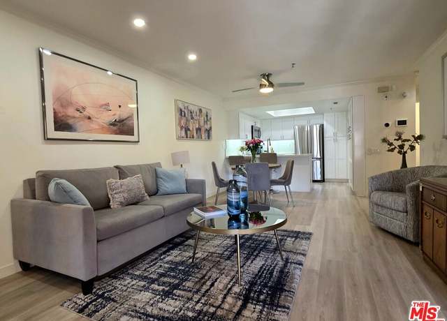 Property at 500 E Amado Rd #203, Palm Springs, CA 92262, 1 bed, 2 baths