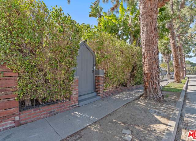 Property at 12420 Verdi St, Los Angeles, CA 90066, 2 beds, 1 bath