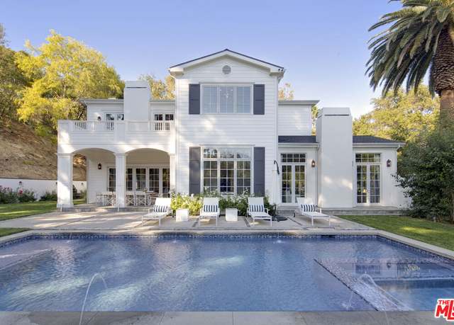 Property at 3815 Valley Meadow Rd, Encino, CA 91436, 6 beds, 7 baths