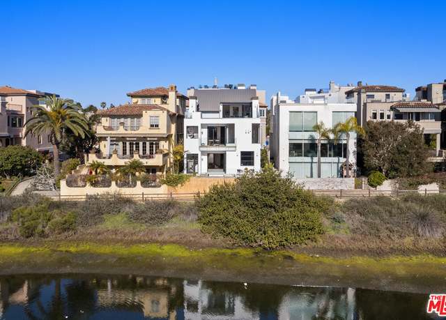 Property at 5405 Via Donte, Marina Del Rey, CA 90292, 4 beds, 4.5 baths