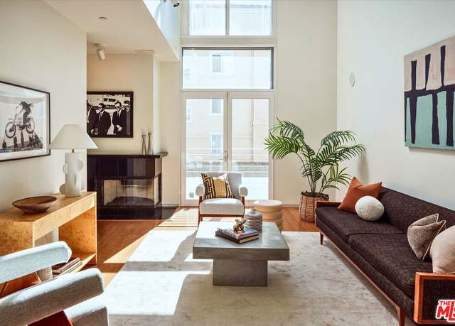 Property at 1436 N Detroit St #4, Los Angeles, CA 90046, 2 beds, 2.5 baths