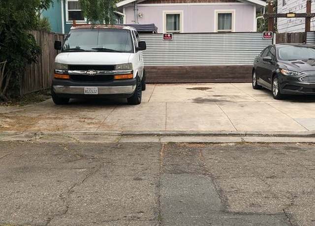 Property at 355 Center St, Oakland, CA 94607, 6 beds, 4 baths