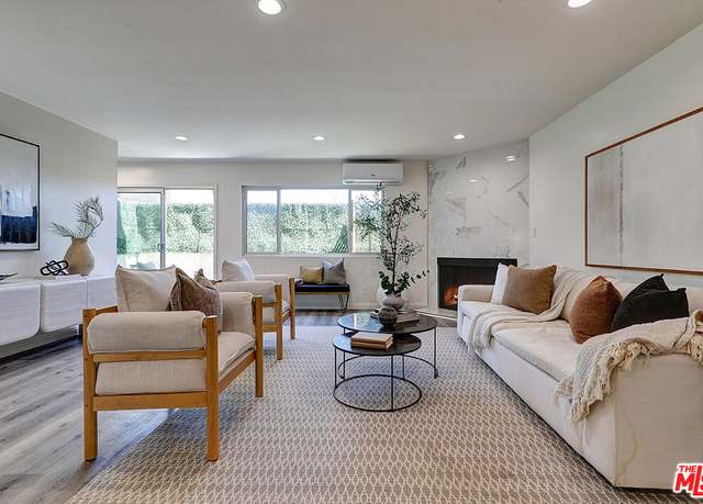 Property at 2452 Chelsea Pl Unit H, Santa Monica, CA 90404, 3 beds, 3 baths