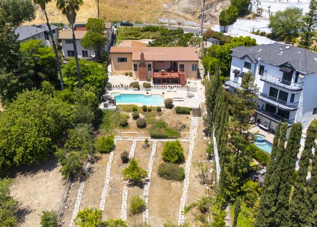 Property at 4996 Llano Dr, Woodland Hills, CA 91364, 3 beds, 2 baths